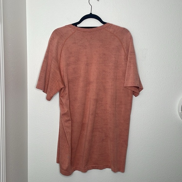 Lululemon Men's Metal Vent Top 2.0 - Picture 6 of 10